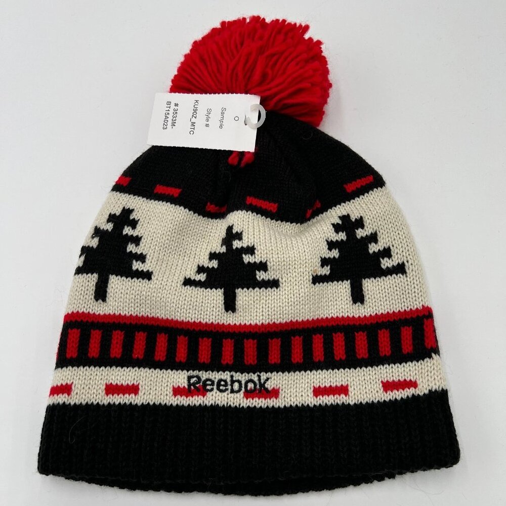 Reebok‎ Unisex Red Black Knit Pom Pom Chicago Blackhawks NHL Beanie Hat NWT - Picture 2 of 5